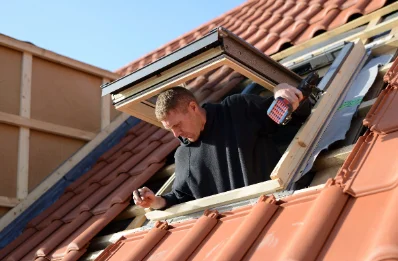 Pose de fenêtres de toit Velux à Argol